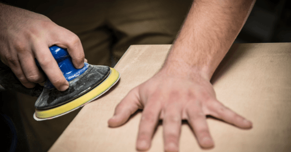 Sealing scratche sand chips with a wood-marker